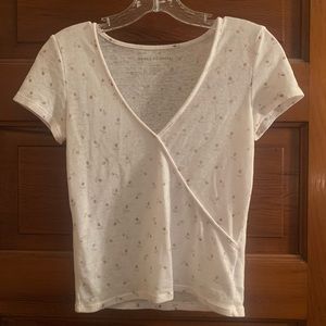 American Eagle short sleeve floral tee